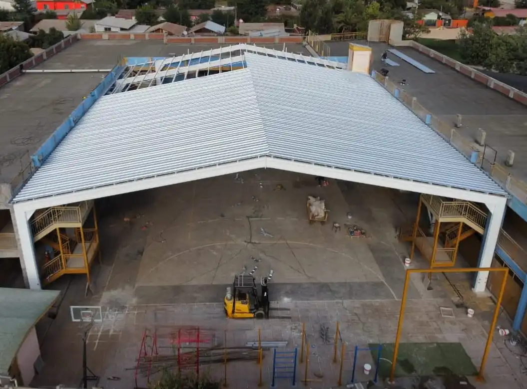 Proyecto Cancha Paine - Techumbre metálica y estructura de acero cancha cubierta - Galpoven